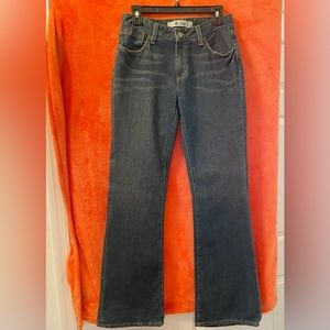Gap original flare dark denim jeans in a size 6 long
